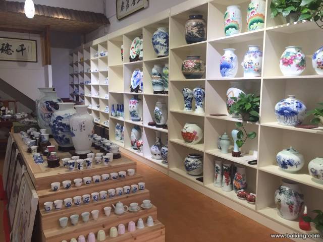 西客站中国陶瓷城黄金地段店铺出租转让可直接开店入住